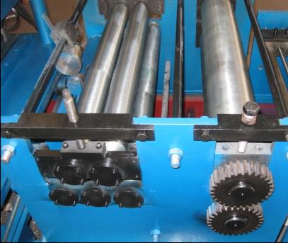 125 Ton Menekan Mesin Press Cabel Tray Roll Forming Machine Chain Transmission